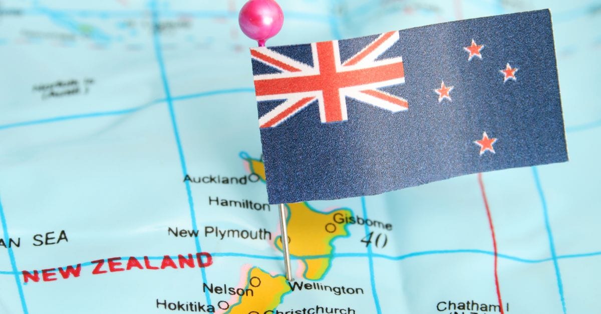 How to Migrate to New Zealand from UAE?